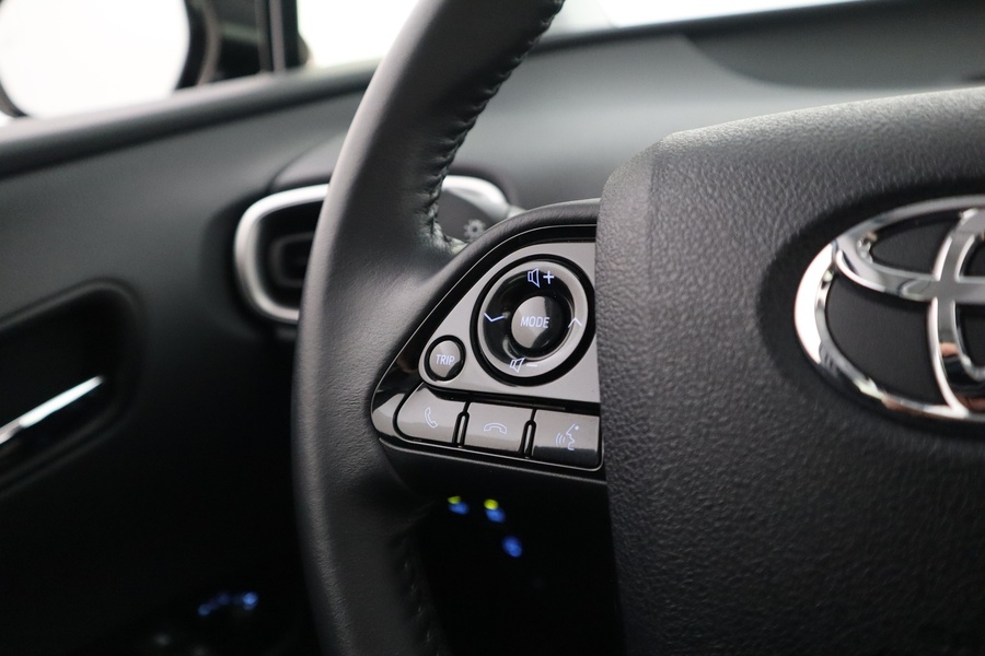 Toyota Prius Plug-in vaihtoauto