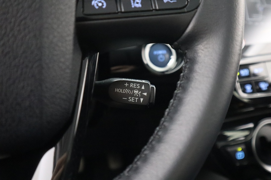 Toyota Prius Plug-in vaihtoauto