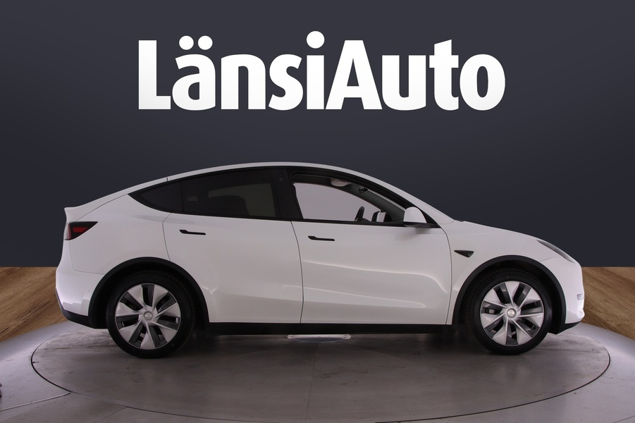 Tesla Model Y vaihtoauto