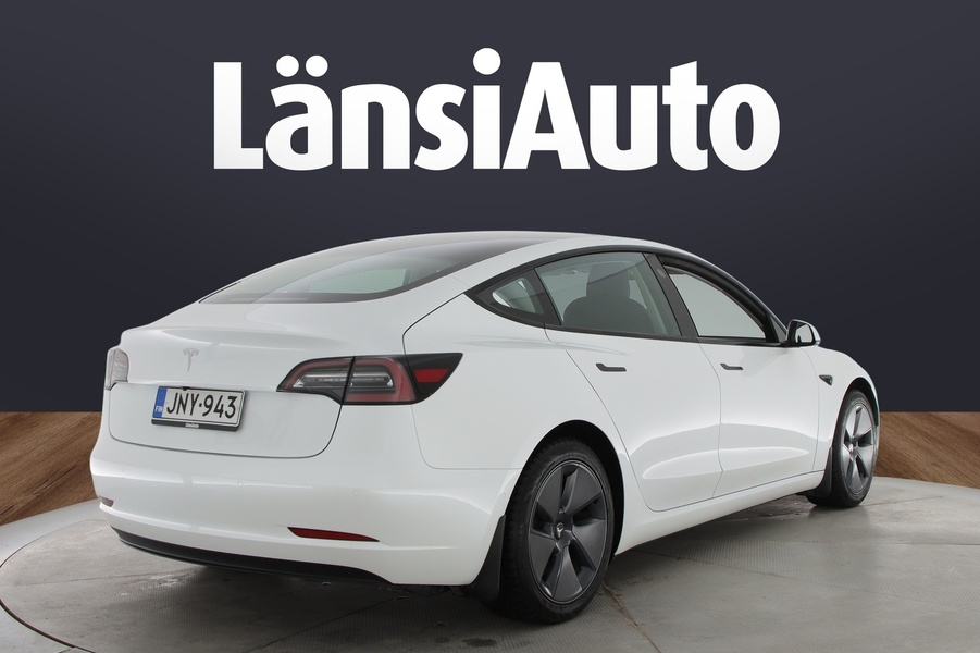 Tesla Model 3 vaihtoauto