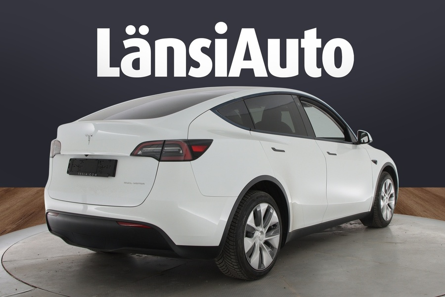 Tesla Model Y vaihtoauto