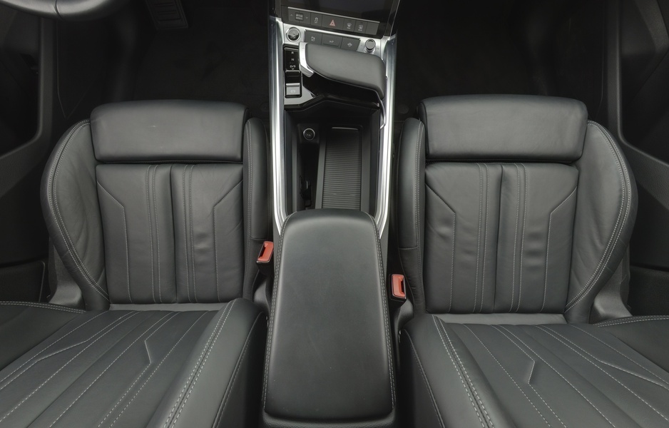 Audi Q8 e-tron vaihtoauto