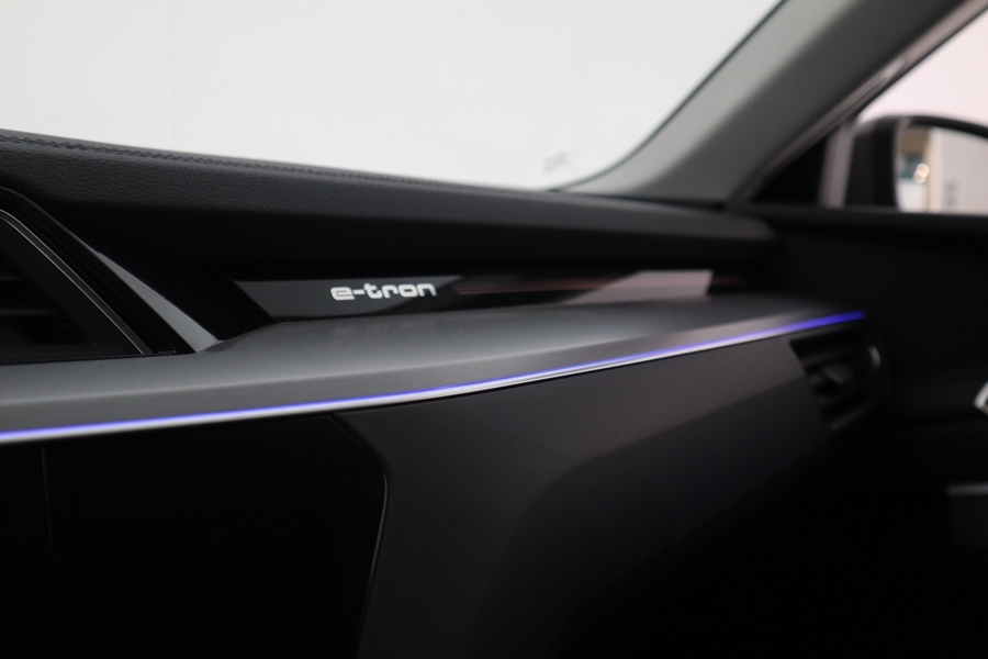 Audi Q8 e-tron vaihtoauto