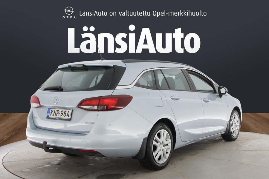 Opel Astra vaihtoauto