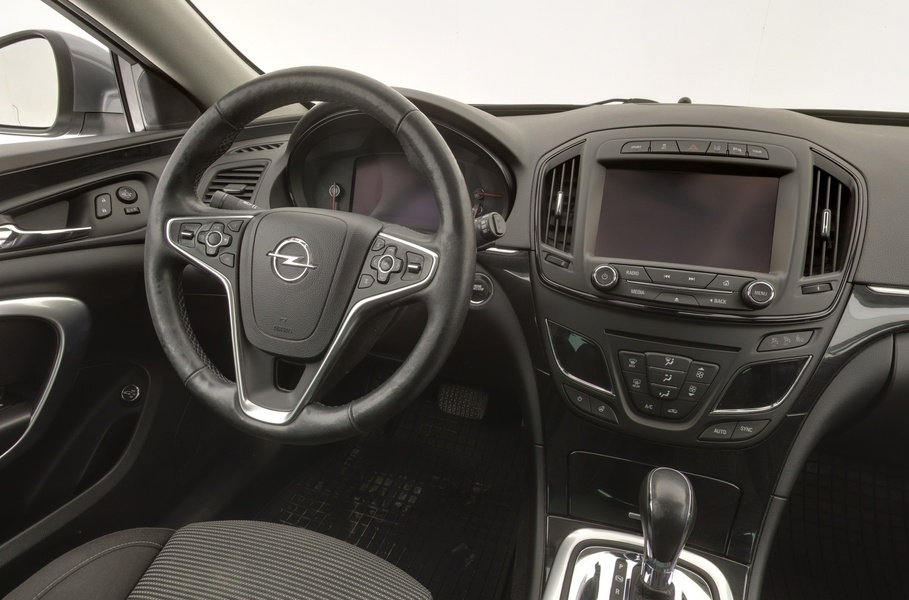 Opel Insignia vaihtoauto