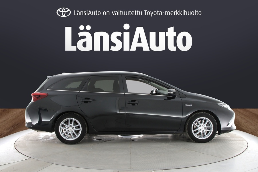 Toyota Auris vaihtoauto