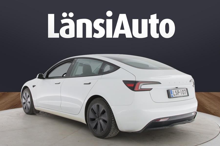 Tesla Model 3 vaihtoauto