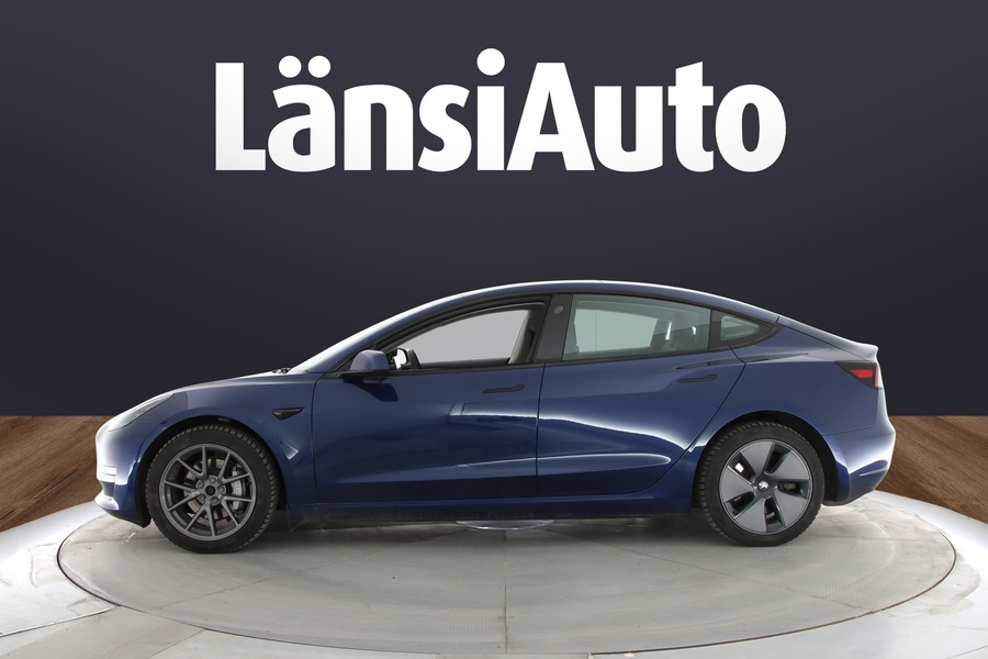 Tesla Model 3 vaihtoauto