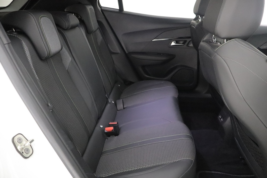 Peugeot e-2008 vaihtoauto