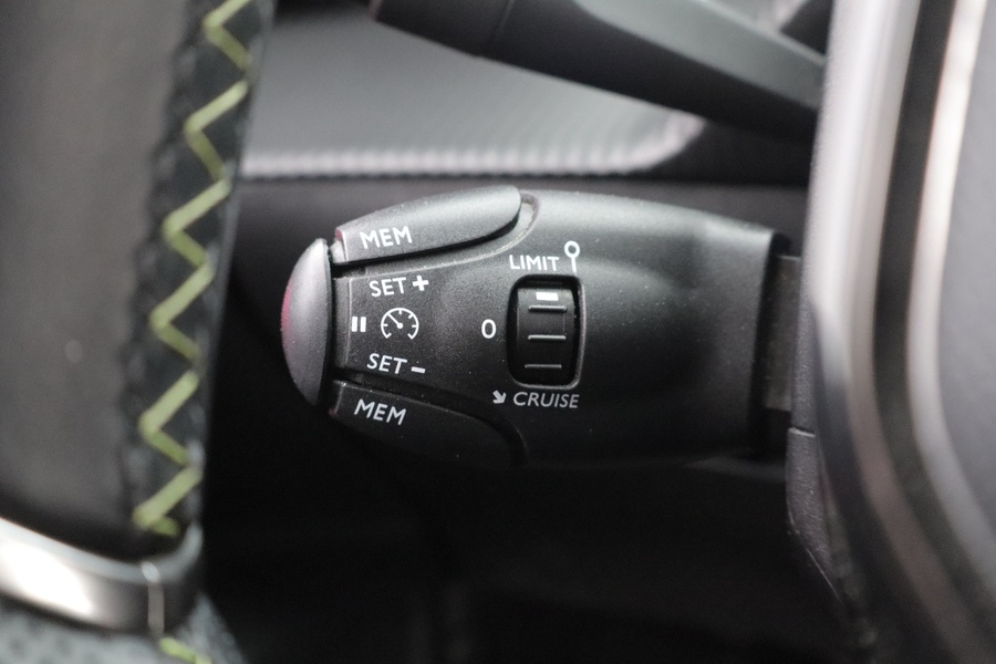 Peugeot e-2008 vaihtoauto