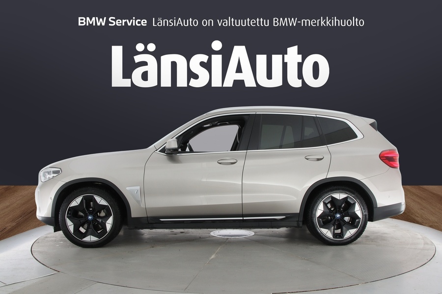 BMW iX3 vaihtoauto