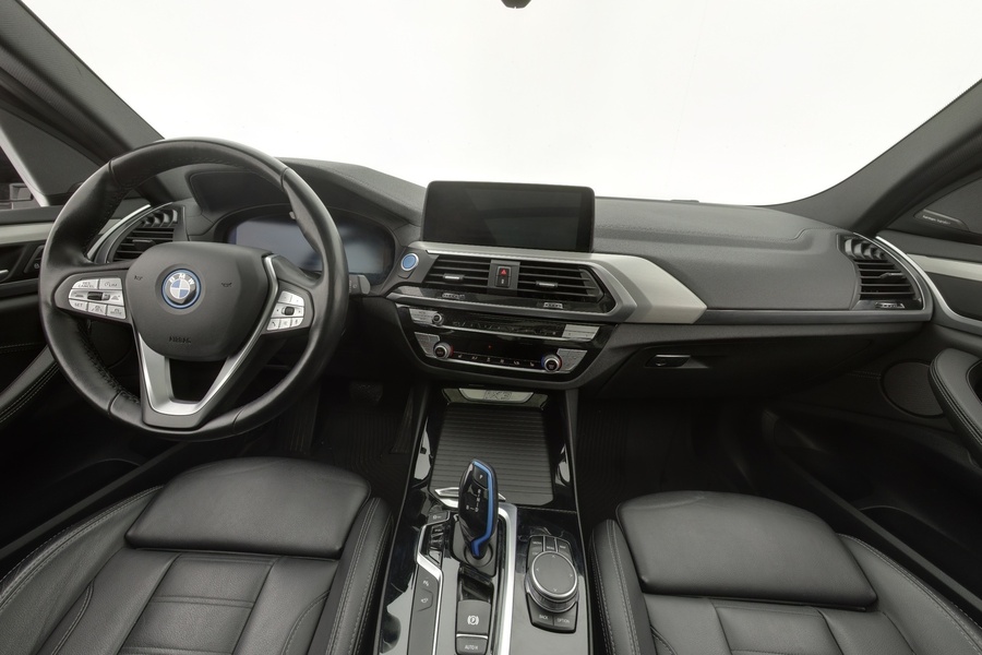 BMW iX3 vaihtoauto