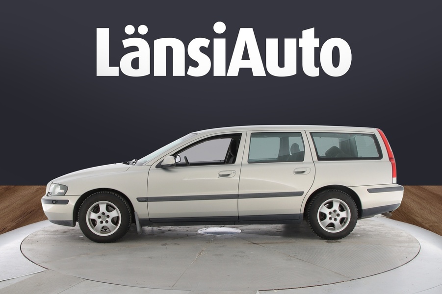 Volvo V70 vaihtoauto