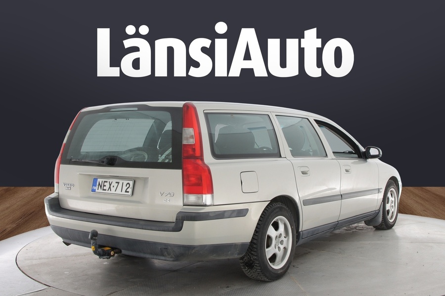 Volvo V70 vaihtoauto