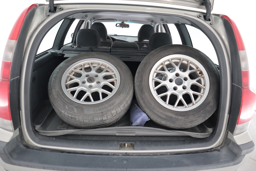 Volvo V70 vaihtoauto