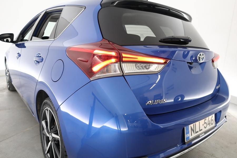 Toyota Auris vaihtoauto