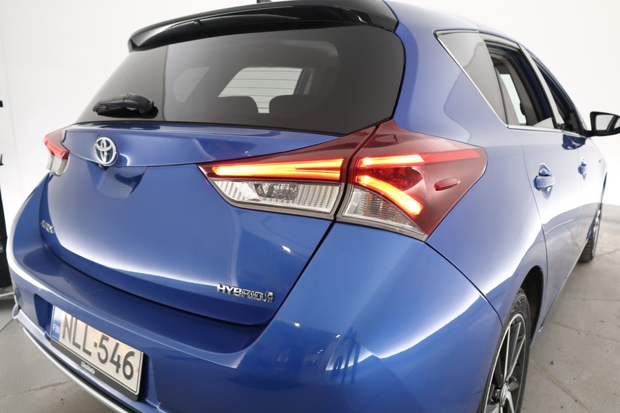 Toyota Auris vaihtoauto