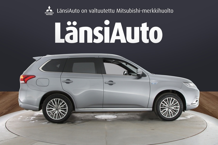 Mitsubishi Outlander PHEV vaihtoauto