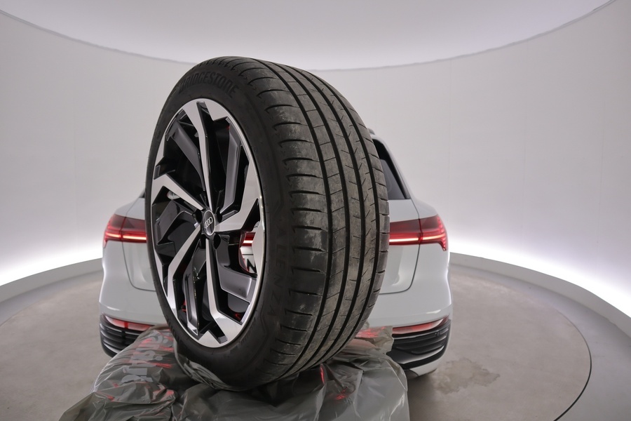 Audi Q8 e-tron vaihtoauto