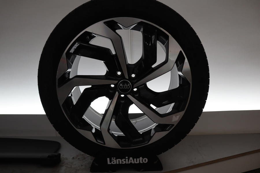 Audi Q8 e-tron vaihtoauto