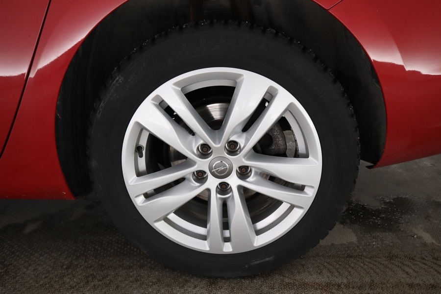 Opel Astra vaihtoauto