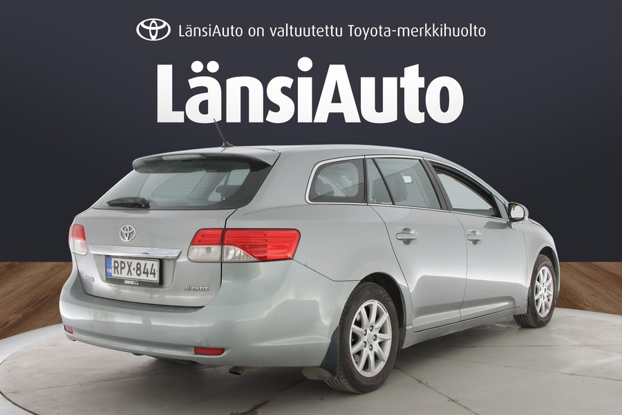 Toyota Avensis vaihtoauto