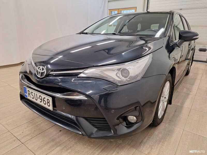 Toyota Avensis vaihtoauto