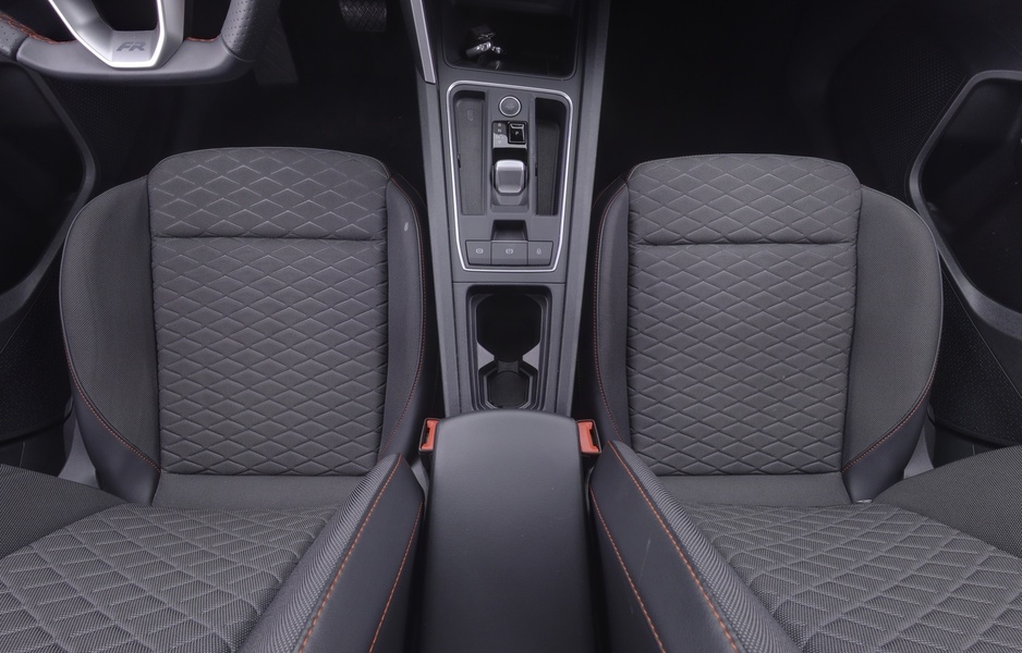 SEAT Leon Sportstourer vaihtoauto