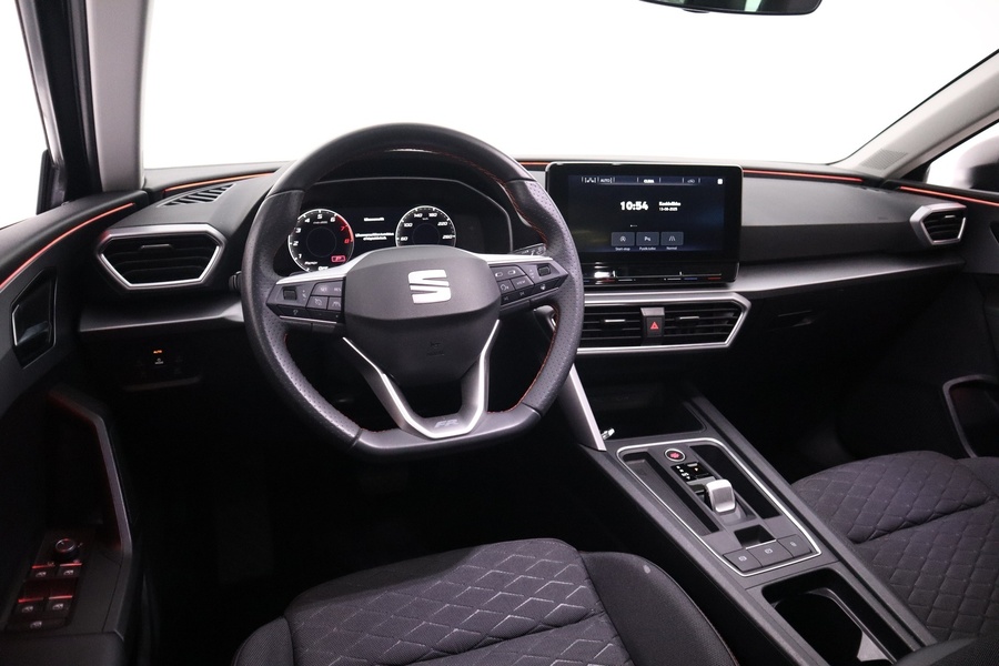 SEAT Leon Sportstourer vaihtoauto