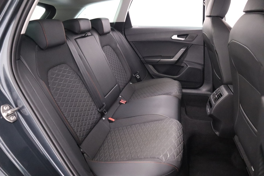 SEAT Leon Sportstourer vaihtoauto