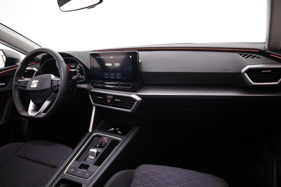 SEAT Leon Sportstourer vaihtoauto