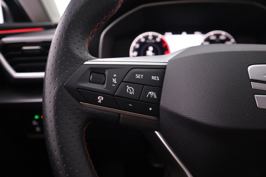 SEAT Leon Sportstourer vaihtoauto