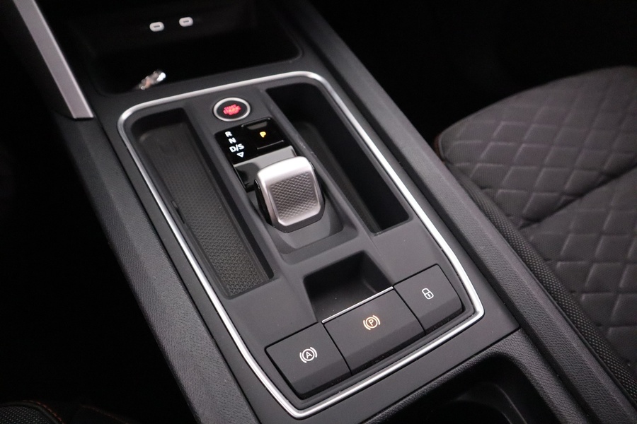 SEAT Leon Sportstourer vaihtoauto