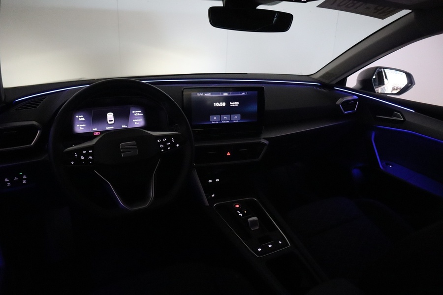 SEAT Leon Sportstourer vaihtoauto