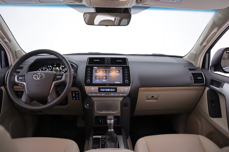 Toyota Land Cruiser vaihtoauto