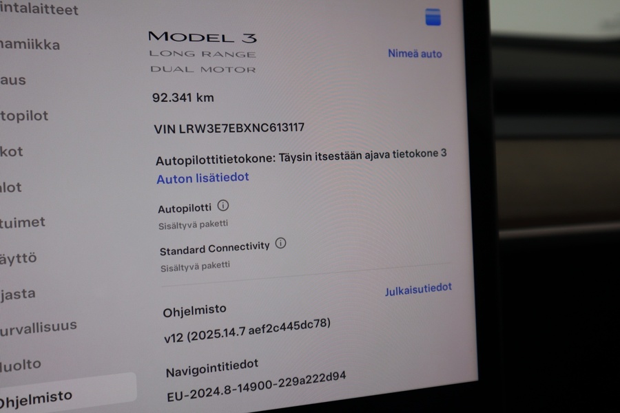 Tesla Model 3 vaihtoauto