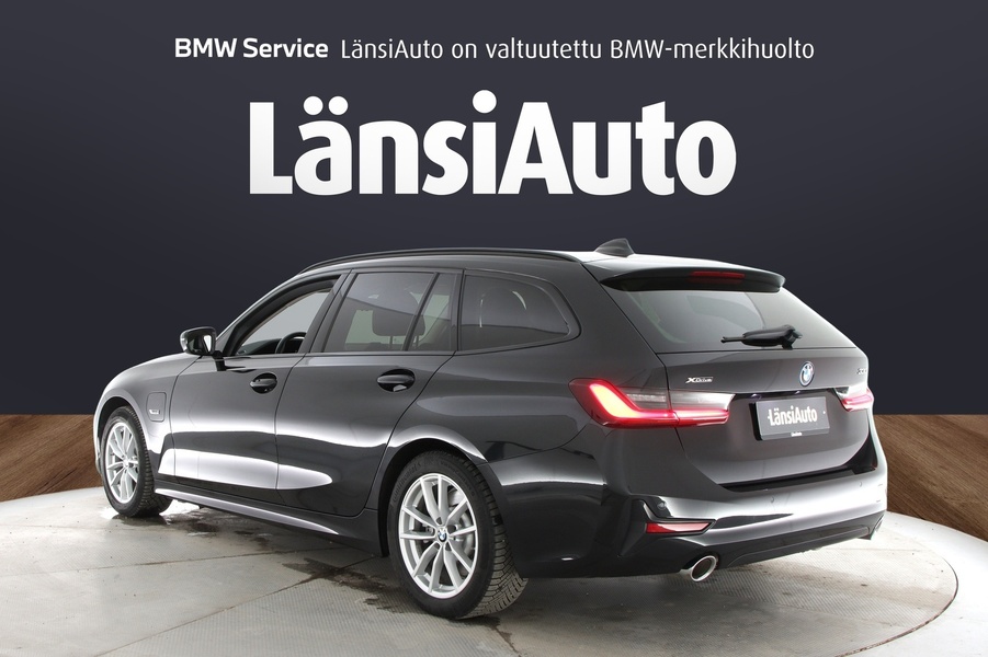 BMW 330 vaihtoauto