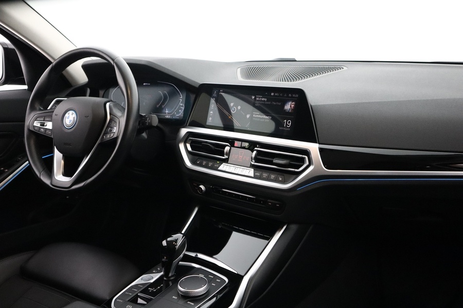 BMW 330 vaihtoauto