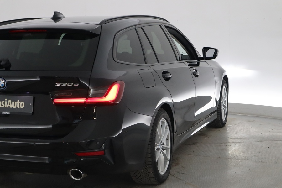 BMW 330 vaihtoauto
