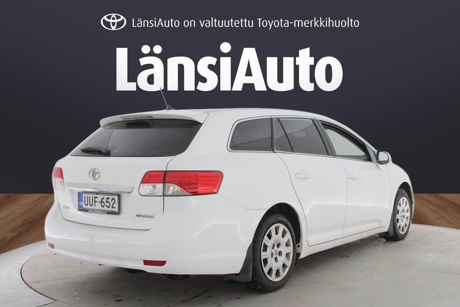 Toyota Avensis vaihtoauto