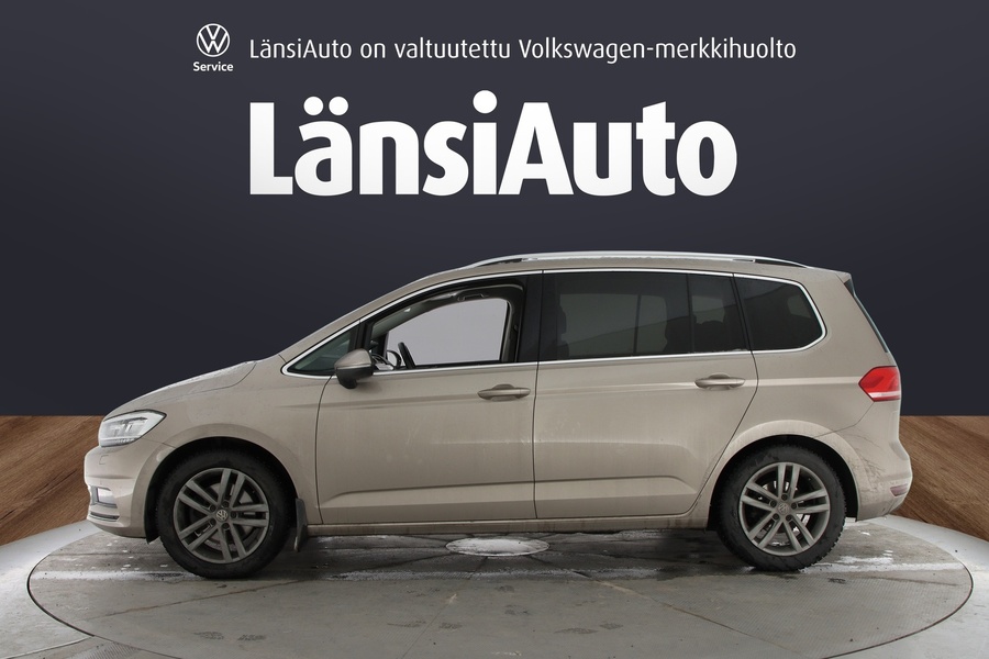 Volkswagen Touran vaihtoauto
