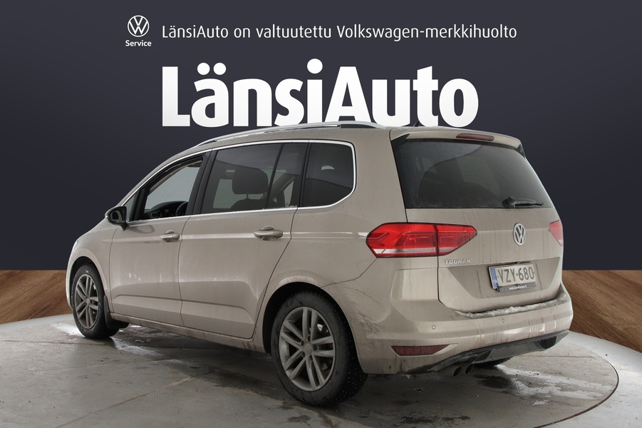 Volkswagen Touran vaihtoauto