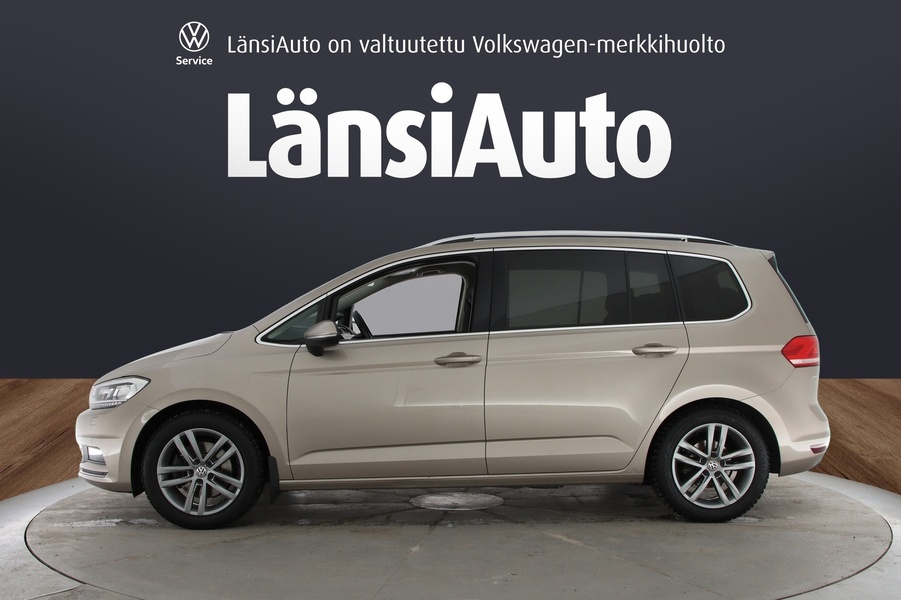 Volkswagen Touran vaihtoauto