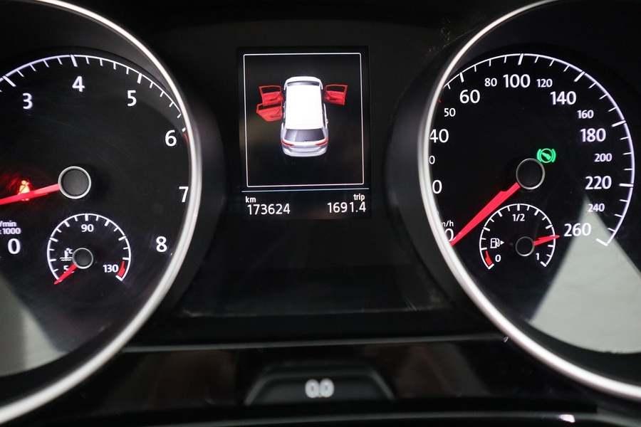 Volkswagen Touran vaihtoauto