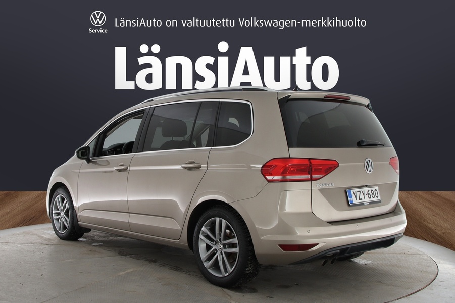 Volkswagen Touran vaihtoauto
