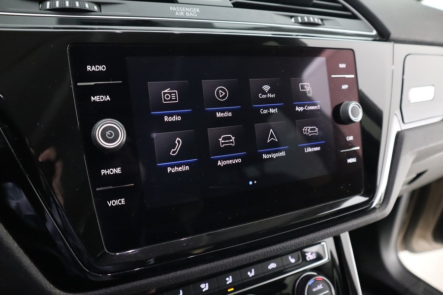 Volkswagen Touran vaihtoauto