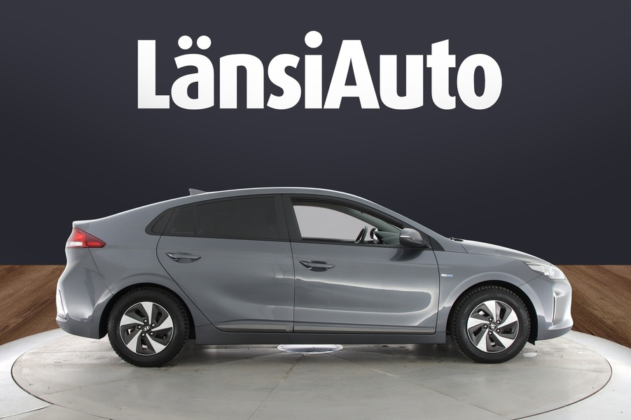 Hyundai IONIQ hybrid vaihtoauto