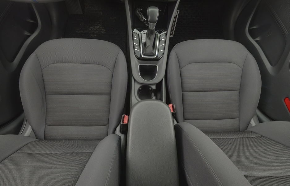 Hyundai IONIQ hybrid vaihtoauto