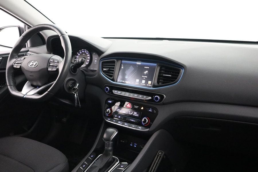 Hyundai IONIQ hybrid vaihtoauto