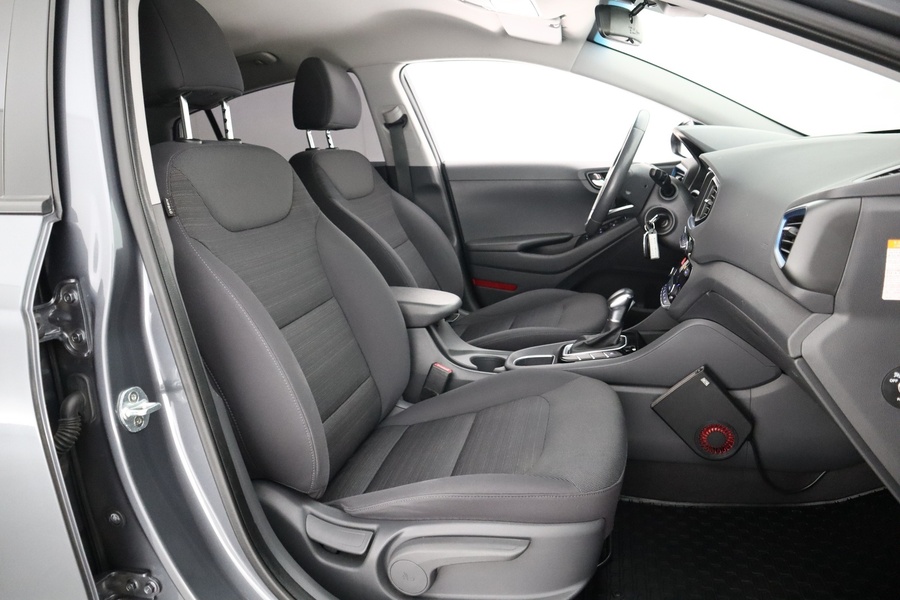 Hyundai IONIQ hybrid vaihtoauto